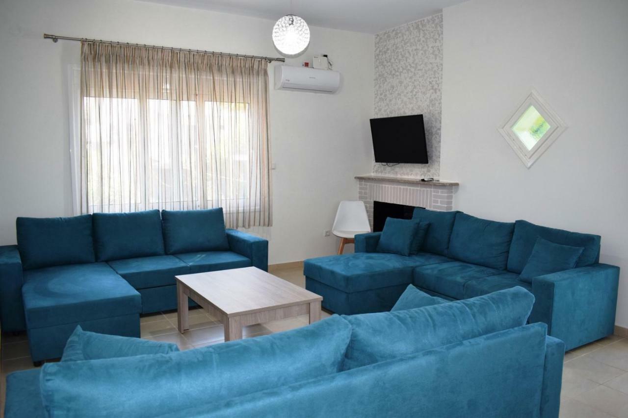 Villa Giovasia In 托隆 外观 照片